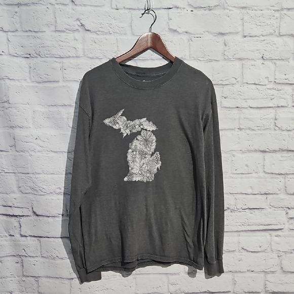 Hanes Beefy Tops - Long Sleeve Gray Fall Leaf State Of Michigan Graphic Tee - Women's